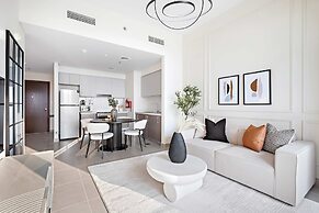 Silkhaus Modern 1 BDR Forte Tower Downtown