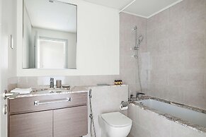 Silkhaus Modern 1 BDR Forte Tower Downtown