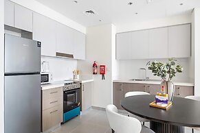 Silkhaus Modern 1 BDR Forte Tower Downtown
