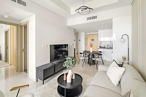 Silkhaus Stylish 2bdr in Aykon Tower