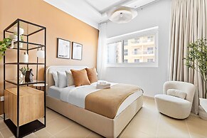 Silkhaus Stylish Studio ASB Tower Pool Gym