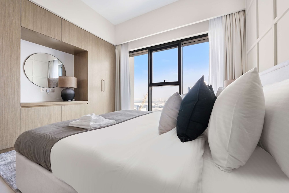 Silkhaus in Burj Royale Luxury 1bdr High Floor