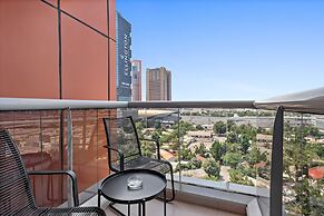 Silkhaus High Floor 1bdr Art XII Tower