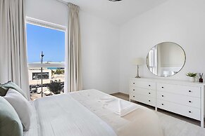 Silkhaus Unique Deal Modern 2bdr Canal View