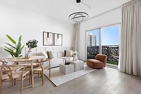 Silkhaus Unique Deal Modern 2bdr Canal View