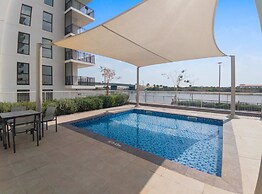 Silkhaus Unique Deal Modern 2bdr Canal View