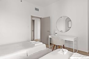 Silkhaus Lavish 3BR Maid Yas Island