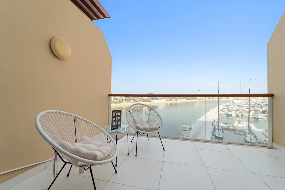 Silkhaus Studio on Palm New Modern Sea View
