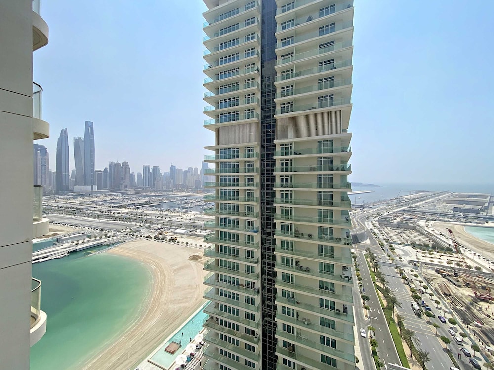 Silkhaus Chic 1bdr Private Beach Sea View