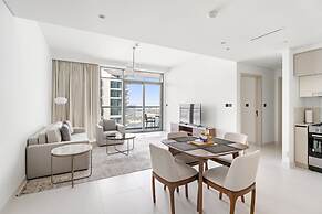 Silkhaus 1BR in Emaar Tower With Private Pool