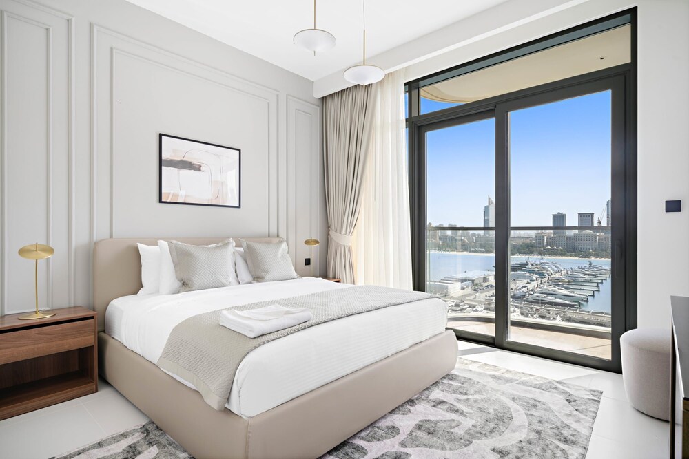 Silkhaus Marina Vista Tower Full Marina View
