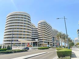 Silkhaus Luxury 2BR Maid Free Beach Access