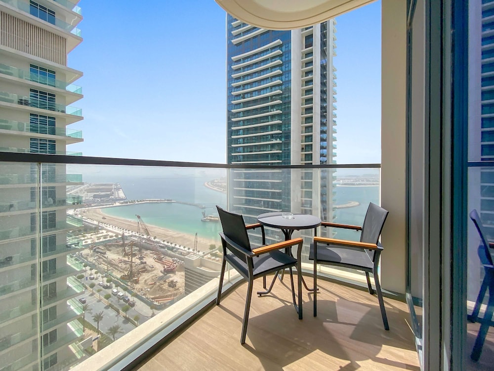 Silkhaus 1bdr w Beach Access Marina Vista