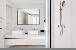 Silkhaus Large 2BR Private Beach Marina Vista