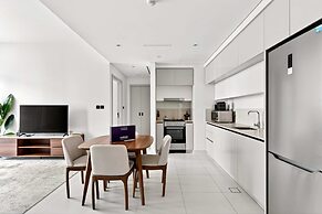 Silkhaus Tower With Private Beach Marina Vista