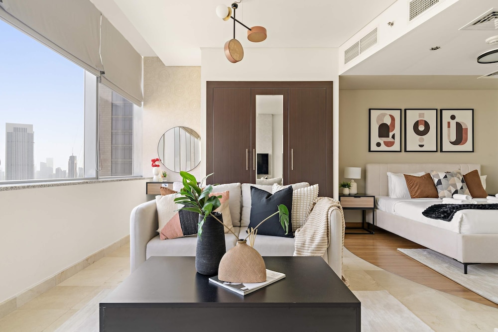 Silkhaus Modern Studio in Sky Gardens Tower Difc