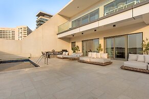 Silkhaus Beach Villa Private Pool 3BR Maid