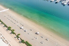 Silkhaus Sea View Marina Vista w Private Beach