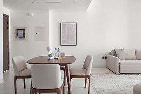 Silkhaus Waterfront 1BR in Marina Vista Tower