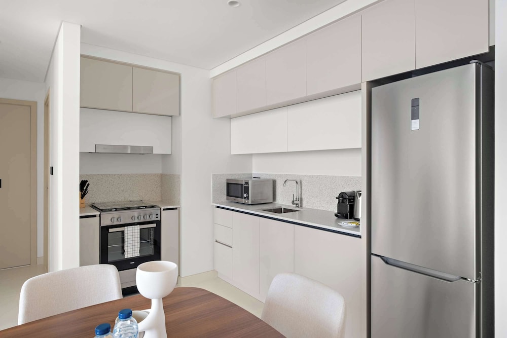 Silkhaus Waterfront 1BR in Marina Vista Tower