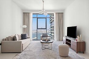 Silkhaus Waterfront 1BR in Marina Vista Tower