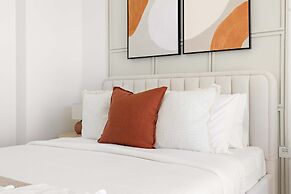 Silkhaus Chic Studio Pixel Tower Private Beach