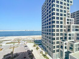 Silkhaus Chic Studio Pixel Tower Private Beach