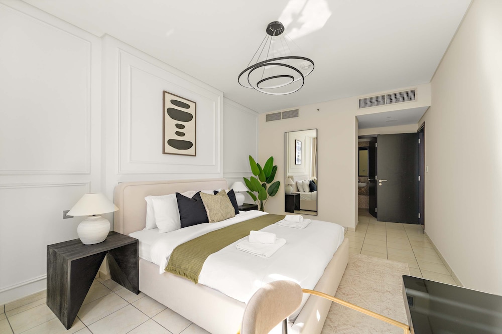 Silkhaus Cityscape 2BR in Difc Prime Location