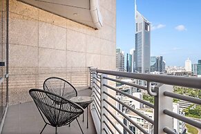 Silkhaus Chic Studio Sky Gardens Difc
