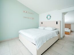 Light Filled Property Near Sea