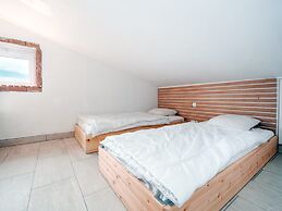 Light Filled Property Near Sea