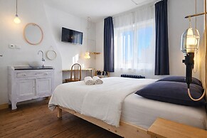 La Maison Fives