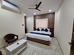 Hotel Gravity by De Tulip