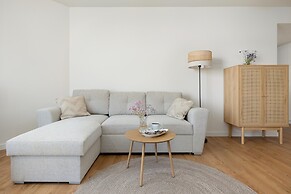 Large Apartment With sea View, Indoor Pool