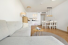 Large Apartment With sea View, Indoor Pool