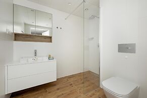 Large Apartment With sea View, Indoor Pool