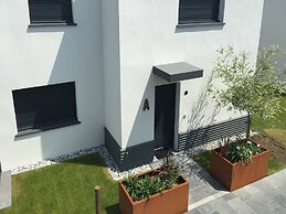 Villa in Anglet Between Ocean, Forests