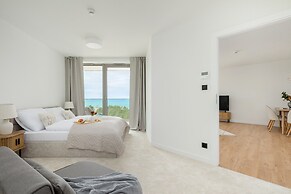 Apartment With Direct sea View
