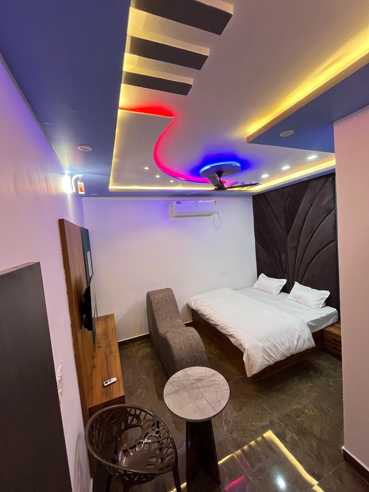 Sky Hotel