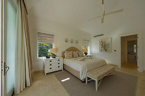 Arrecife 39 - Spacious 5BR Villa Near Beach Golf
