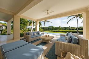 Arrecife 39 - Spacious 5BR Villa Near Beach Golf