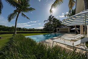Arrecife 39 - Spacious 5BR Villa Near Beach Golf