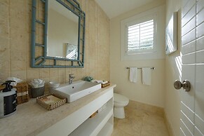 Arrecife 39 - Spacious 5BR Villa Near Beach Golf