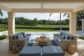 Arrecife 39 - Spacious 5BR Villa Near Beach Golf