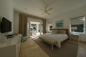 Arrecife 39 - Spacious 5BR Villa Near Beach Golf