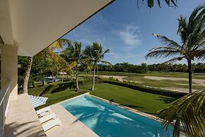 Arrecife 39 - Spacious 5BR Villa Near Beach Golf