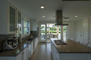 Arrecife 39 - Spacious 5BR Villa Near Beach Golf