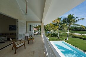 Arrecife 39 - Spacious 5BR Villa Near Beach Golf