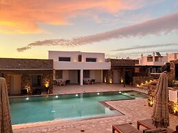 Mykonos Dot - Art Homes