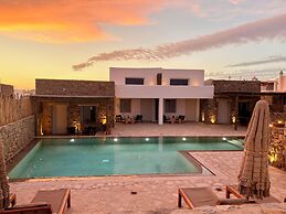 Mykonos Dot - Art Homes